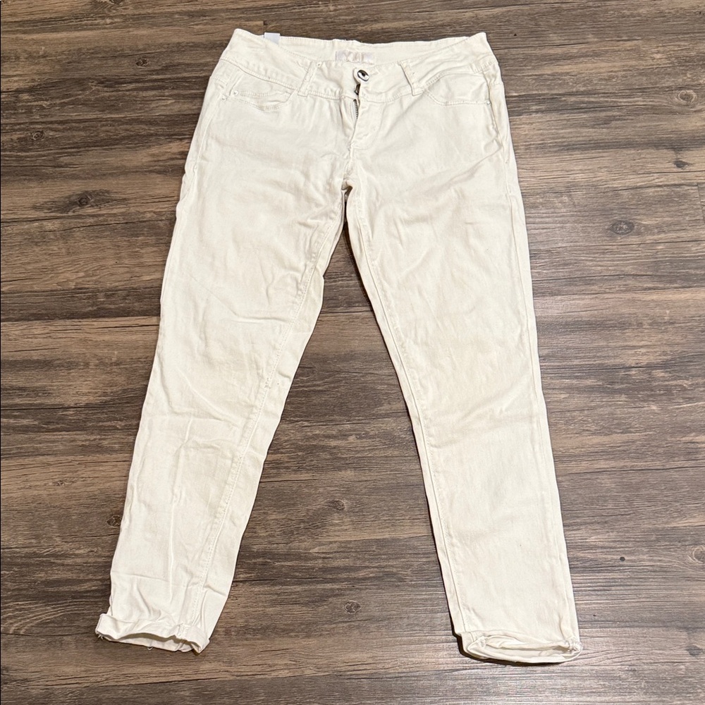 YMI Women's Cream Skinny Jeans